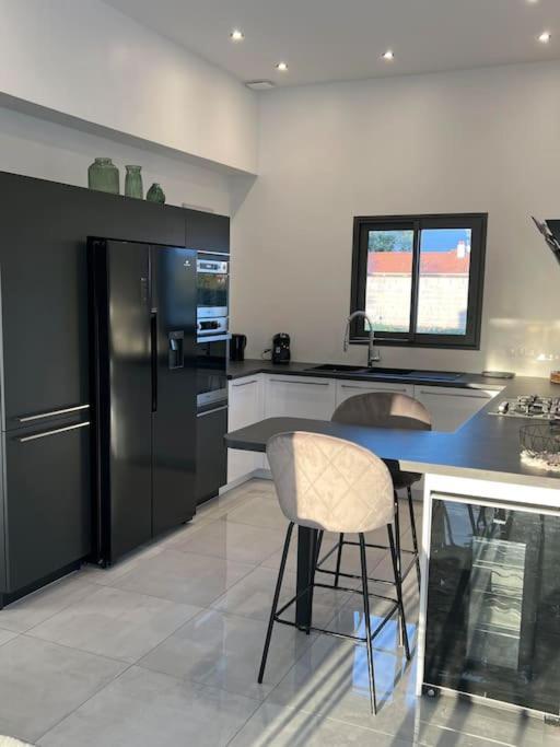 Maison Neuve De Standing 150 M2 Croix-Chapeau Экстерьер фото